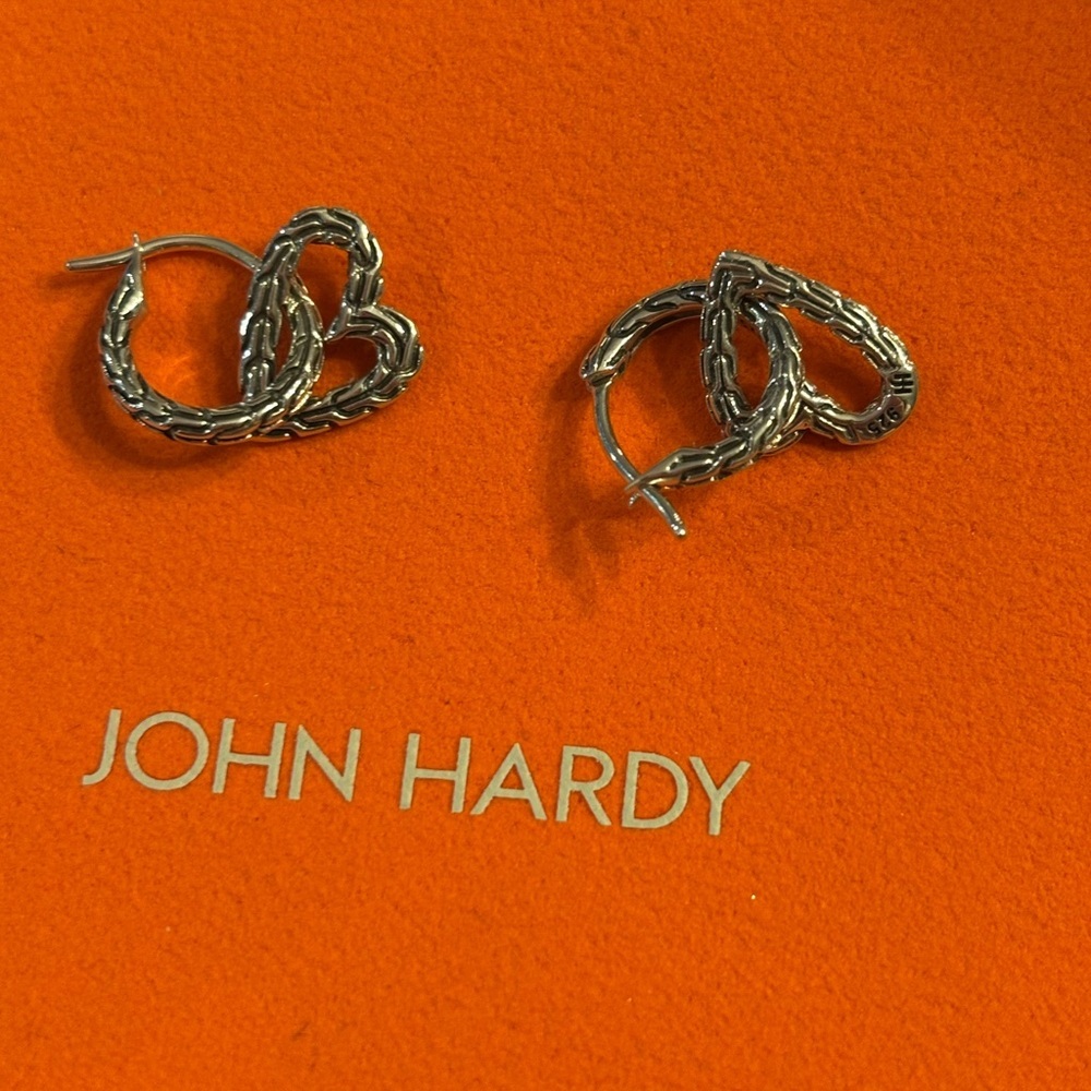 Authentic! John Hardy Silver Manah Heart Earrings - Picture 4 of 5